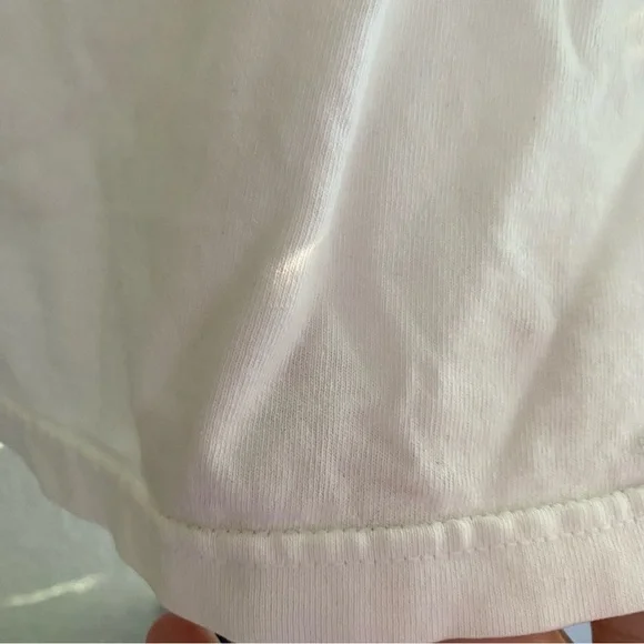 Graphic T-shirt - Picture 6 of 13